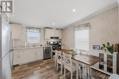10 MARSH COVE Haldimand (Nanticoke) Ontario photo 9