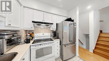 46 - 735 NEW WESTMINSTER DRIVE Vaughan (Brownridge) Ontario photo 10