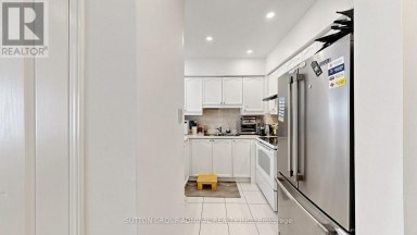 46 - 735 NEW WESTMINSTER DRIVE Vaughan (Brownridge) Ontario photo 8