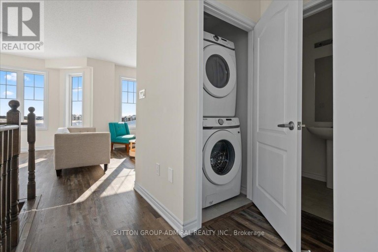 83 SHELBURNE AVENUE, Wasaga Beach, Ontario, L9Z0L2