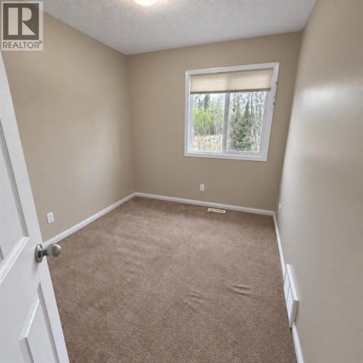 4, 624 41 Street, Edson, Alberta, T7E1A4
