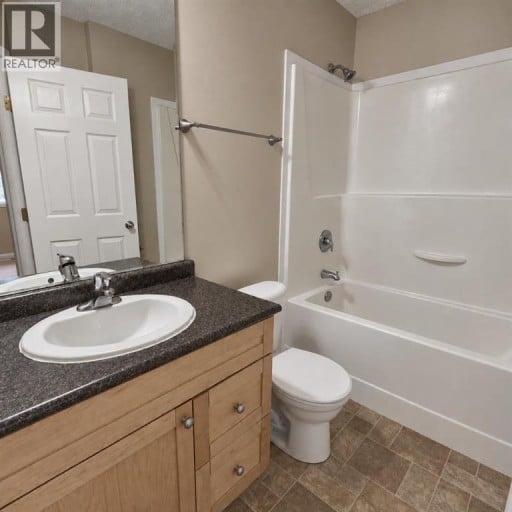 4, 624 41 Street, Edson, Alberta, T7E1A4