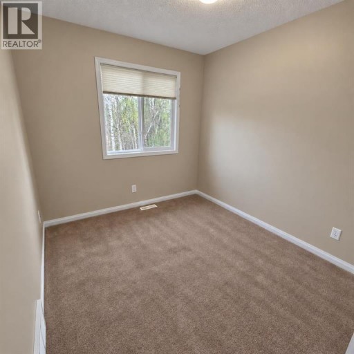 4, 624 41 Street, Edson, Alberta, T7E1A4