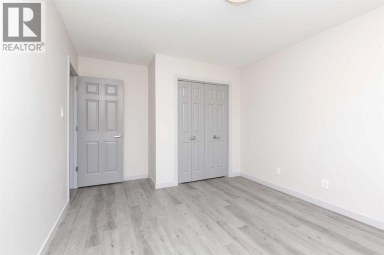 10 Cayuga Crescent W Lethbridge Alberta photo 13