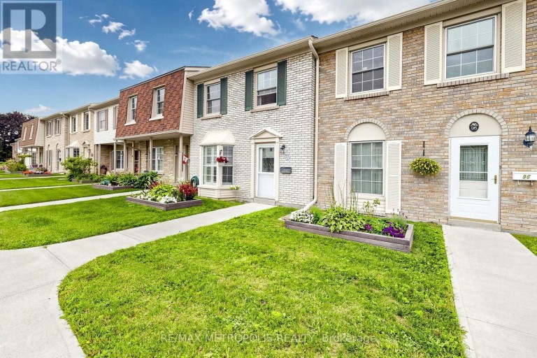 96 - 580 EYER DRIVE, Pickering (West Shore), Ontario, L1W3B7