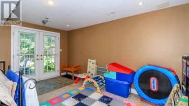 79 WHITE ELM ROAD Barrie (Holly) Ontario photo 20