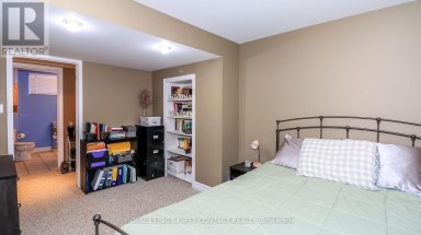 79 WHITE ELM ROAD Barrie (Holly) Ontario photo 25