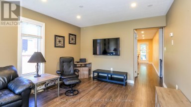 79 WHITE ELM ROAD Barrie (Holly) Ontario photo 5