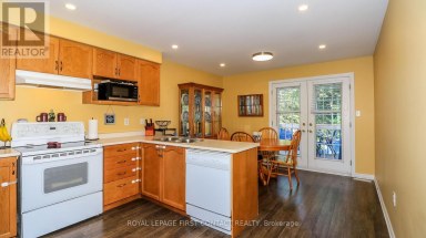 79 WHITE ELM ROAD Barrie (Holly) Ontario photo 8