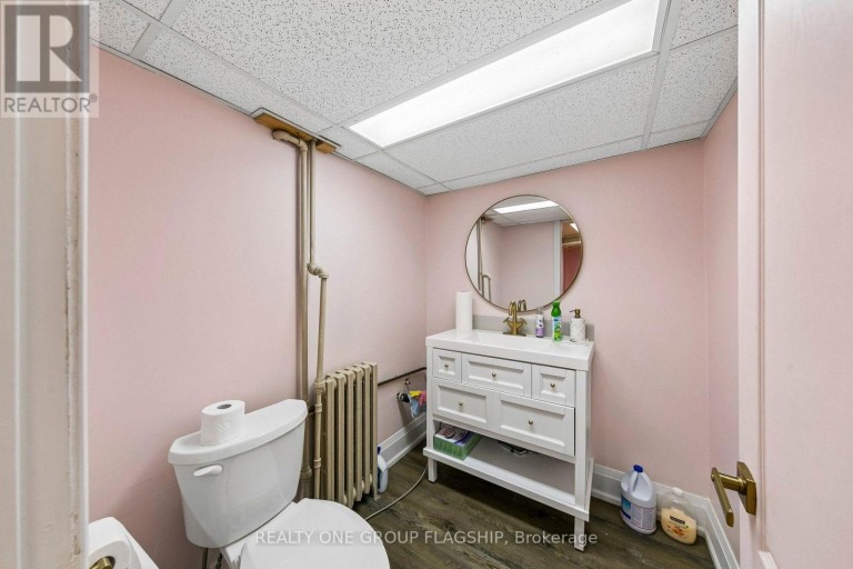 243 LAKESHORE EAST ROAD, Mississauga (Port Credit), Ontario, L5G1G8