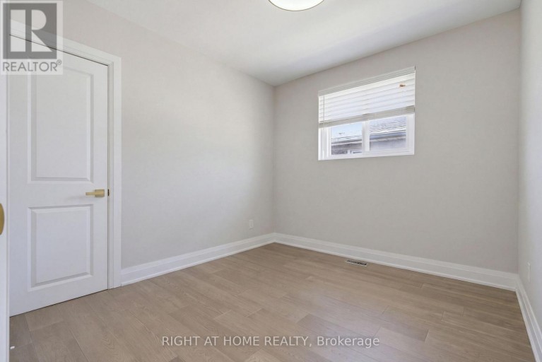 363 SENTINEL ROAD, Toronto (York University Heights), Ontario, M3J1V1