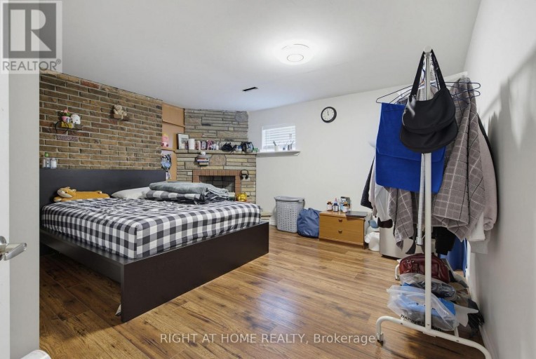 363 SENTINEL ROAD, Toronto (York University Heights), Ontario, M3J1V1
