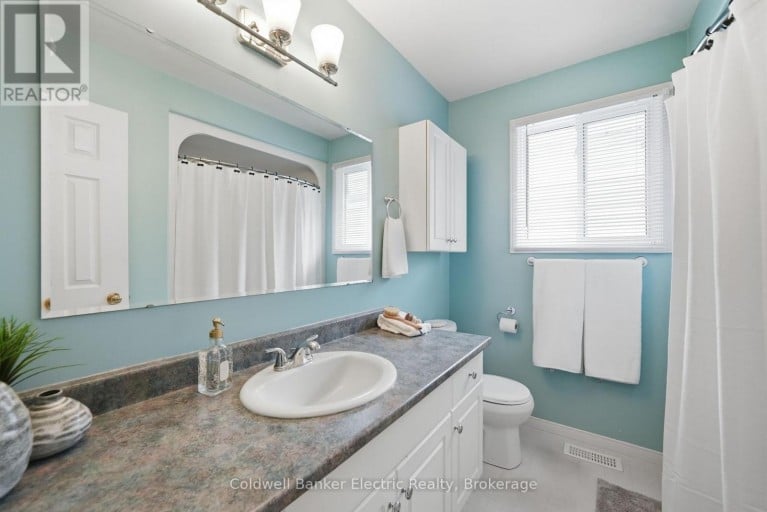 854 ABBEY LANE, Peterborough (Ashburnham Ward 4), Ontario, K9H7N6