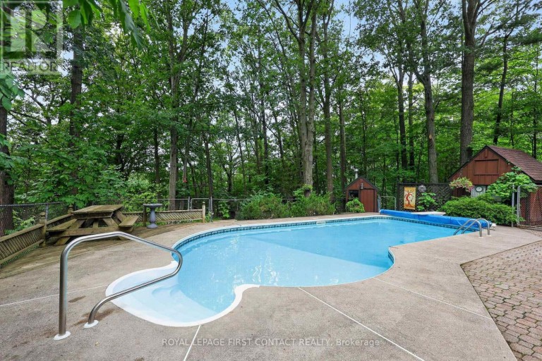 29 DORAN ROAD, Springwater (Midhurst), Ontario, L9X1L3