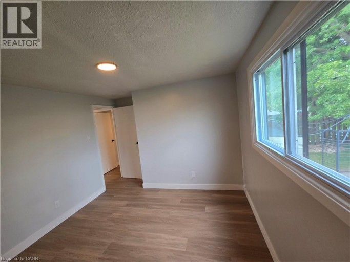 99 CLUTHE Crescent, Kitchener, Ontario, N2P1N1
