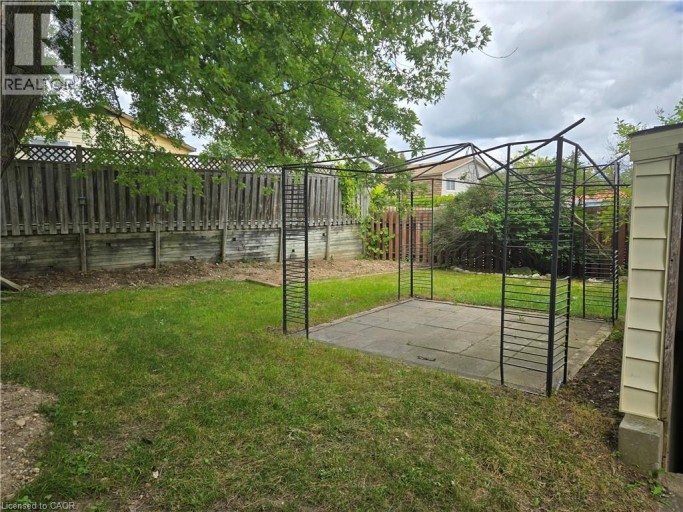 99 CLUTHE Crescent, Kitchener, Ontario, N2P1N1