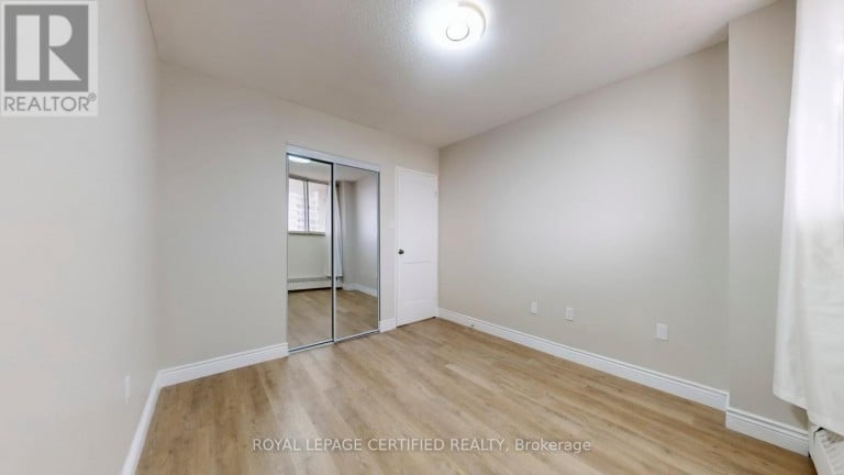 304 - 320 DIXON ROAD, Toronto (Kingsview Village-The Westway), Ontario, M9R1S8