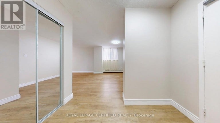 304 - 320 DIXON ROAD, Toronto (Kingsview Village-The Westway), Ontario, M9R1S8