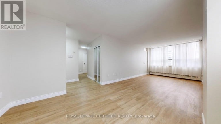 304 - 320 DIXON ROAD, Toronto (Kingsview Village-The Westway), Ontario, M9R1S8