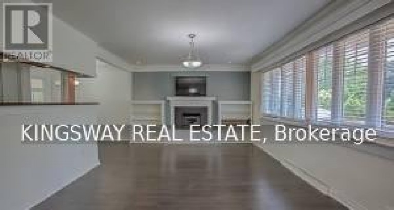 49 DON MOR DRIVE, Newmarket (Central Newmarket), Ontario, L3Y1G8
