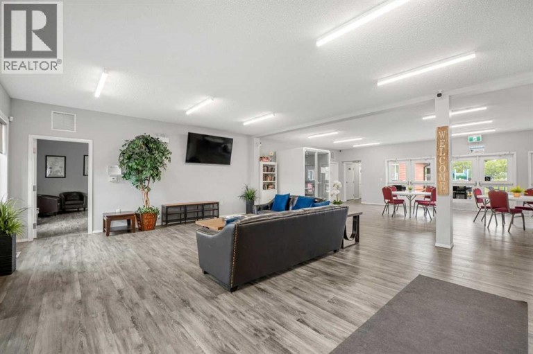 242, 6220 17 Avenue SE, Calgary, Alberta, T2A7H4