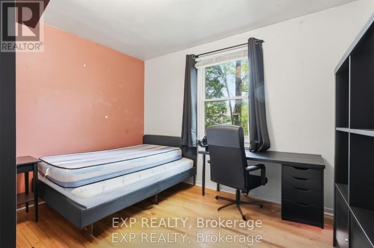 139 DALEWOOD AVENUE, Hamilton (Ainslie Wood), Ontario, L8S1Z3