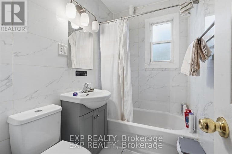 139 DALEWOOD AVENUE, Hamilton (Ainslie Wood), Ontario, L8S1Z3