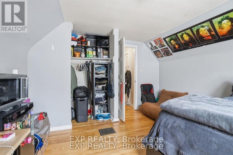 139 DALEWOOD AVENUE, Hamilton (Ainslie Wood), Ontario, L8S1Z3