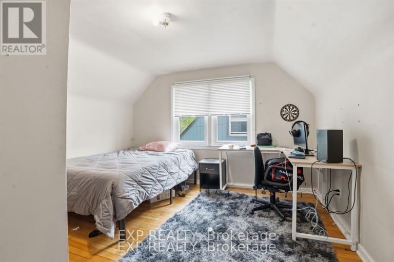 139 DALEWOOD AVENUE, Hamilton (Ainslie Wood), Ontario, L8S1Z3