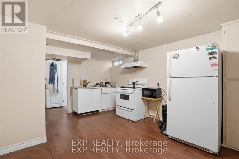 139 DALEWOOD AVENUE, Hamilton (Ainslie Wood), Ontario, L8S1Z3