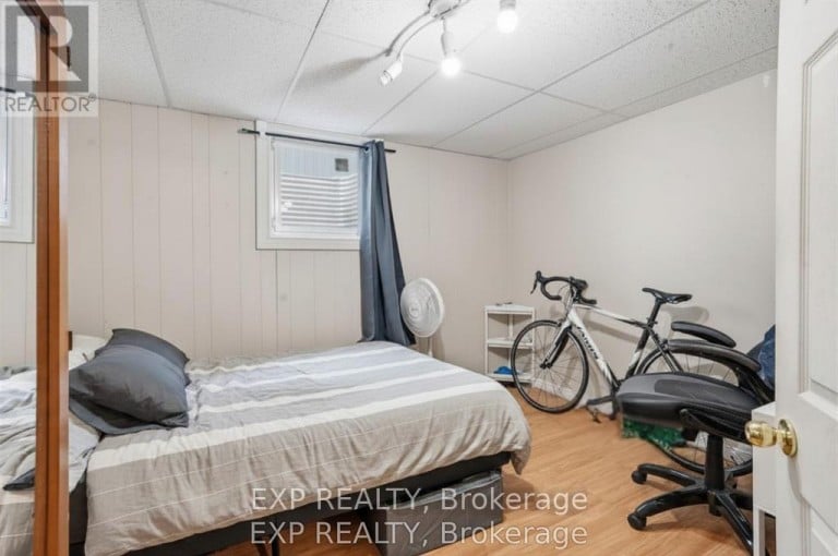 139 DALEWOOD AVENUE, Hamilton (Ainslie Wood), Ontario, L8S1Z3