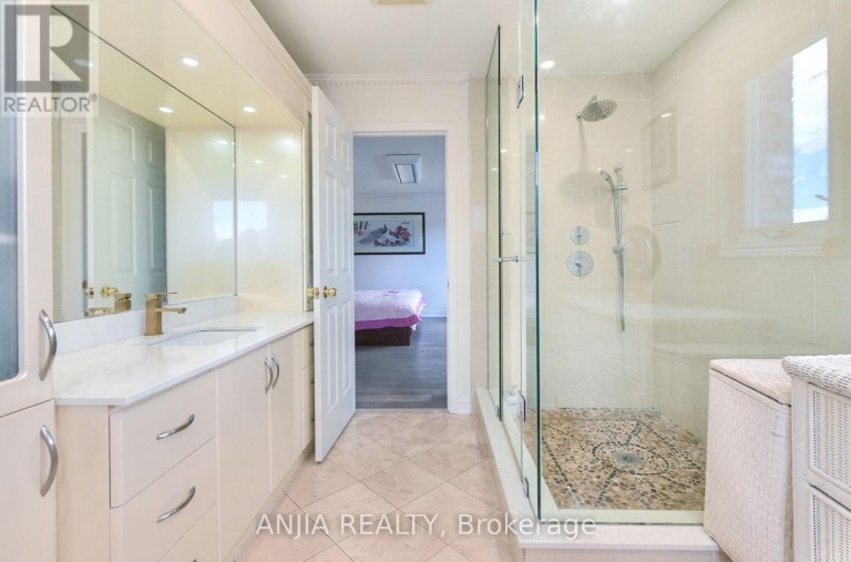 127 TOMLINSON CIRCLE, Markham (Buttonville), Ontario, L3R9K4