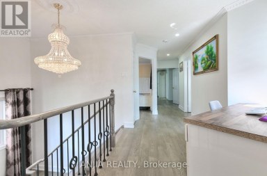 127 TOMLINSON CIRCLE Markham (Buttonville) Ontario photo 16