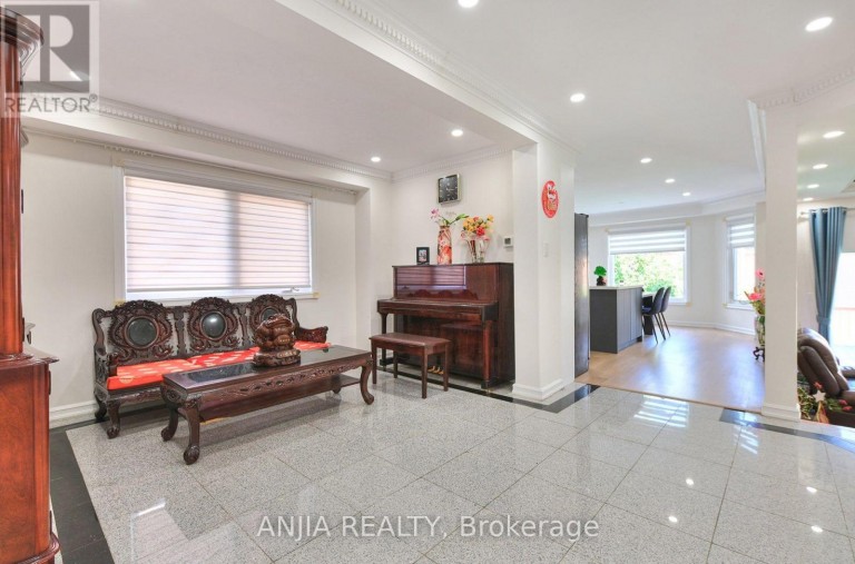 127 TOMLINSON CIRCLE, Markham (Buttonville), Ontario, L3R9K4