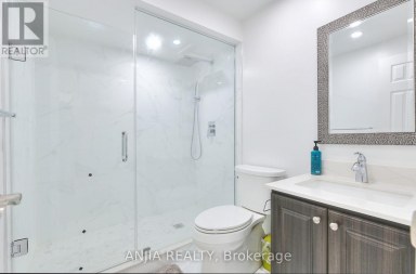 127 TOMLINSON CIRCLE Markham (Buttonville) Ontario photo 24