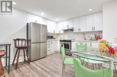 127 TOMLINSON CIRCLE Markham (Buttonville) Ontario photo 25