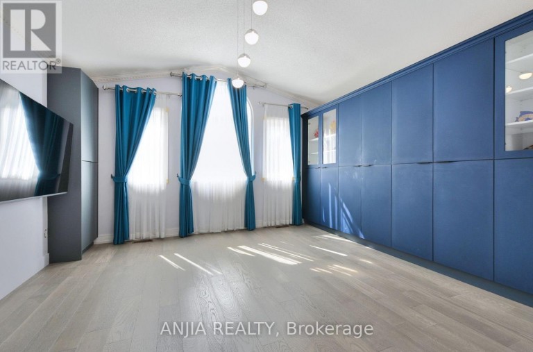 127 TOMLINSON CIRCLE, Markham (Buttonville), Ontario, L3R9K4