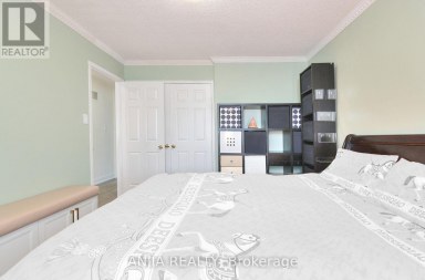 127 TOMLINSON CIRCLE Markham (Buttonville) Ontario photo 7