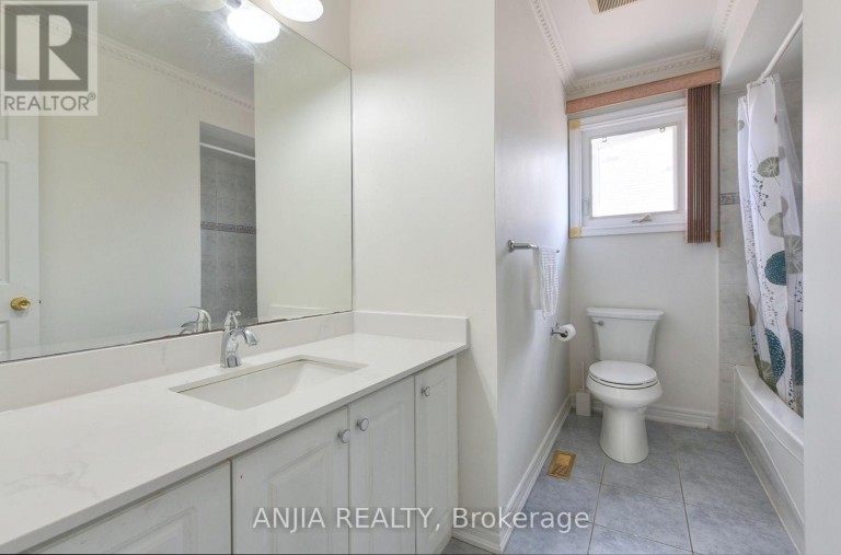 127 TOMLINSON CIRCLE, Markham (Buttonville), Ontario, L3R9K4