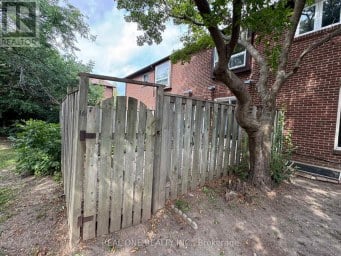 16 - 72 DUSAY PLACE Toronto (L'Amoreaux) Ontario photo 4