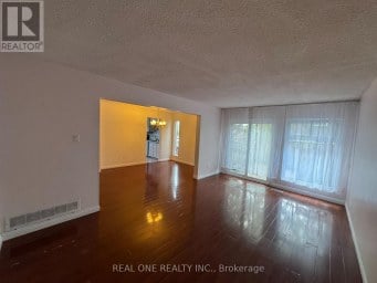 16 - 72 DUSAY PLACE Toronto (L'Amoreaux) Ontario photo 7