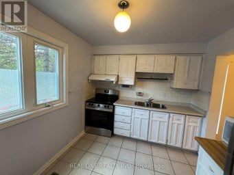 16 - 72 DUSAY PLACE Toronto (L'Amoreaux) Ontario photo 9