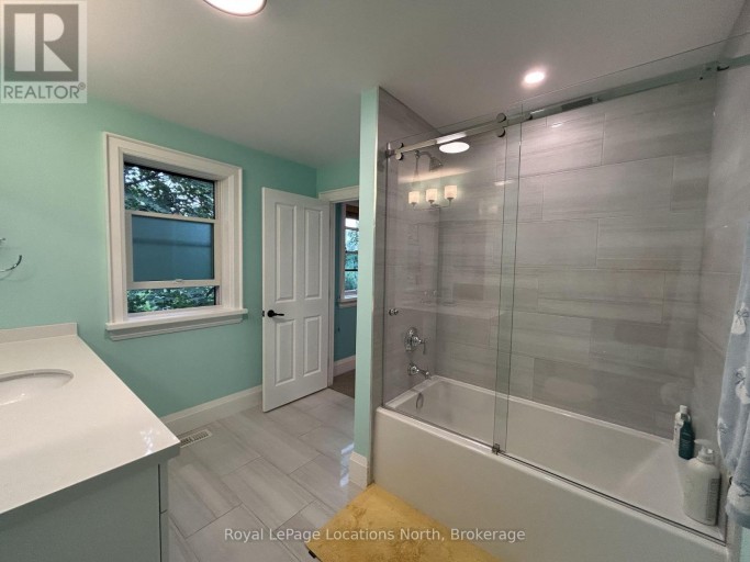 10 NIAGARA STREET, Collingwood, Ontario, L9Y3X2