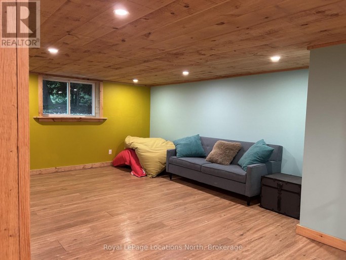 10 NIAGARA STREET, Collingwood, Ontario, L9Y3X2