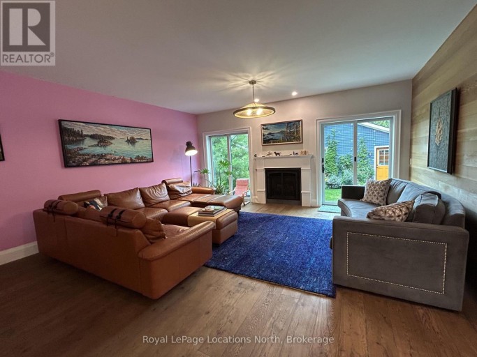 10 NIAGARA STREET, Collingwood, Ontario, L9Y3X2