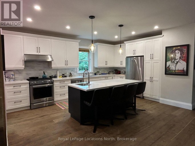 10 NIAGARA STREET, Collingwood, Ontario, L9Y3X2