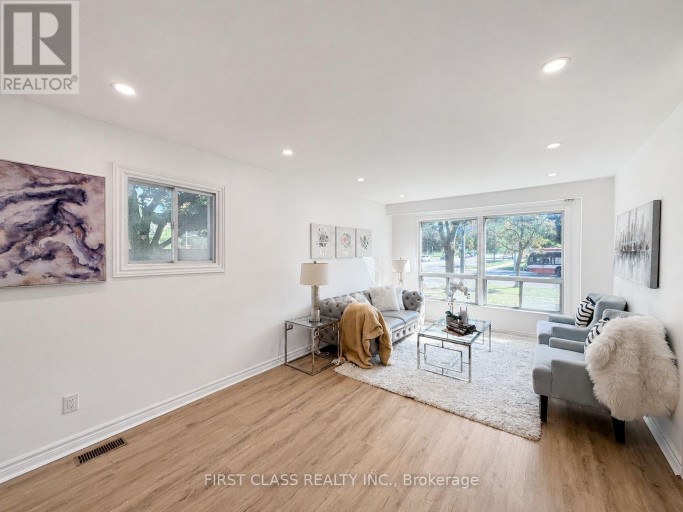 200 MCNICOLL AVENUE, Toronto (Hillcrest Village), Ontario, M2H2C3