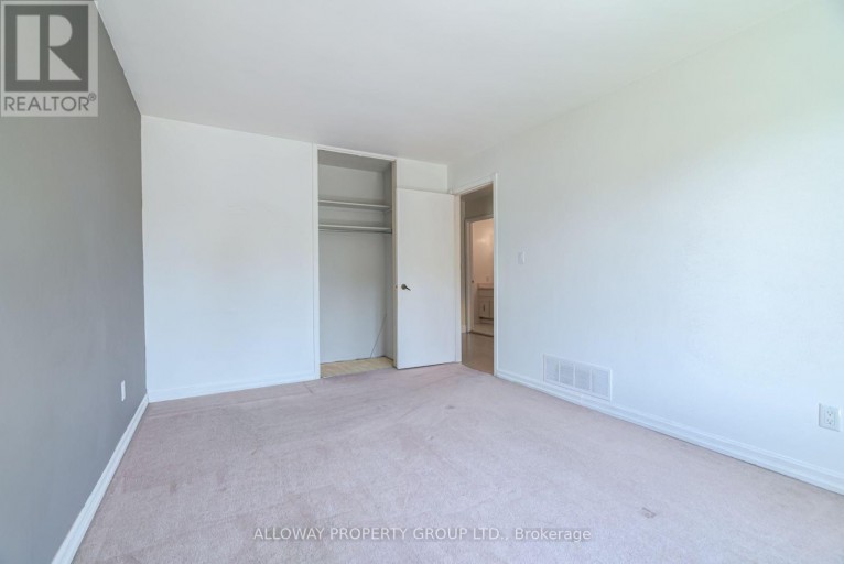 32 REESORVILLE ROAD, Markham (Markham Village), Ontario, L3P3L2