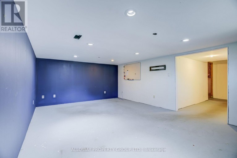 32 REESORVILLE ROAD, Markham (Markham Village), Ontario, L3P3L2