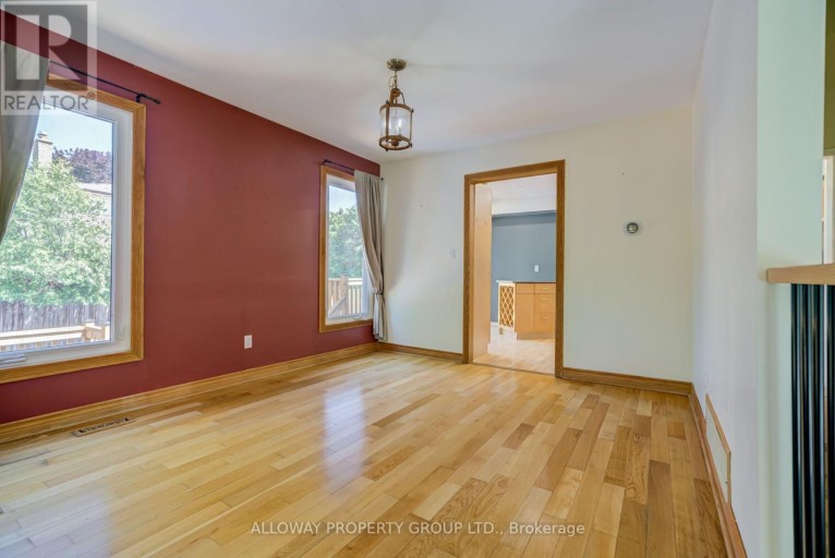 32 REESORVILLE ROAD, Markham (Markham Village), Ontario, L3P3L2
